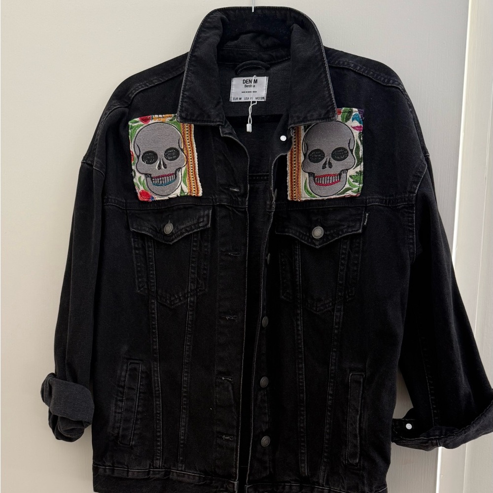 Bershka Black Denim Jacket with Skull Patches - Picture 6 of 9